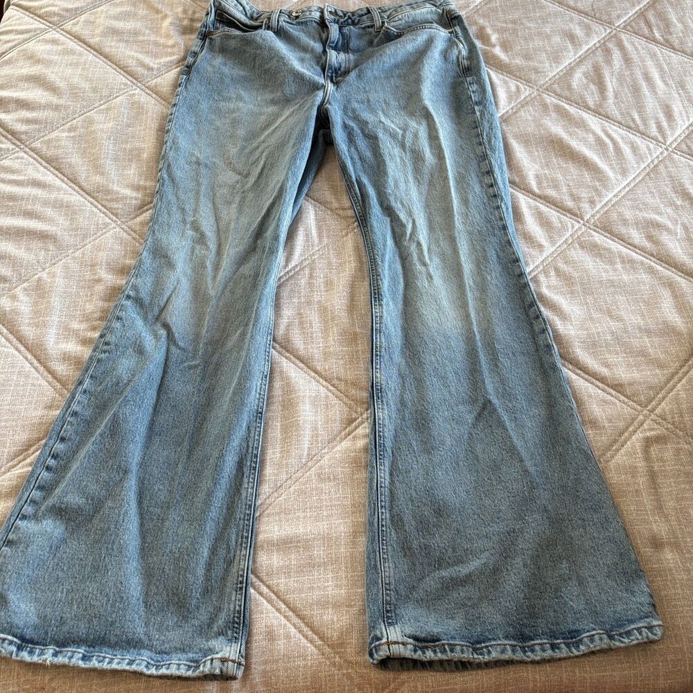 Lee x Forever 21 Light Wash Flare Leg Denim Jeans Size 33 / US 12